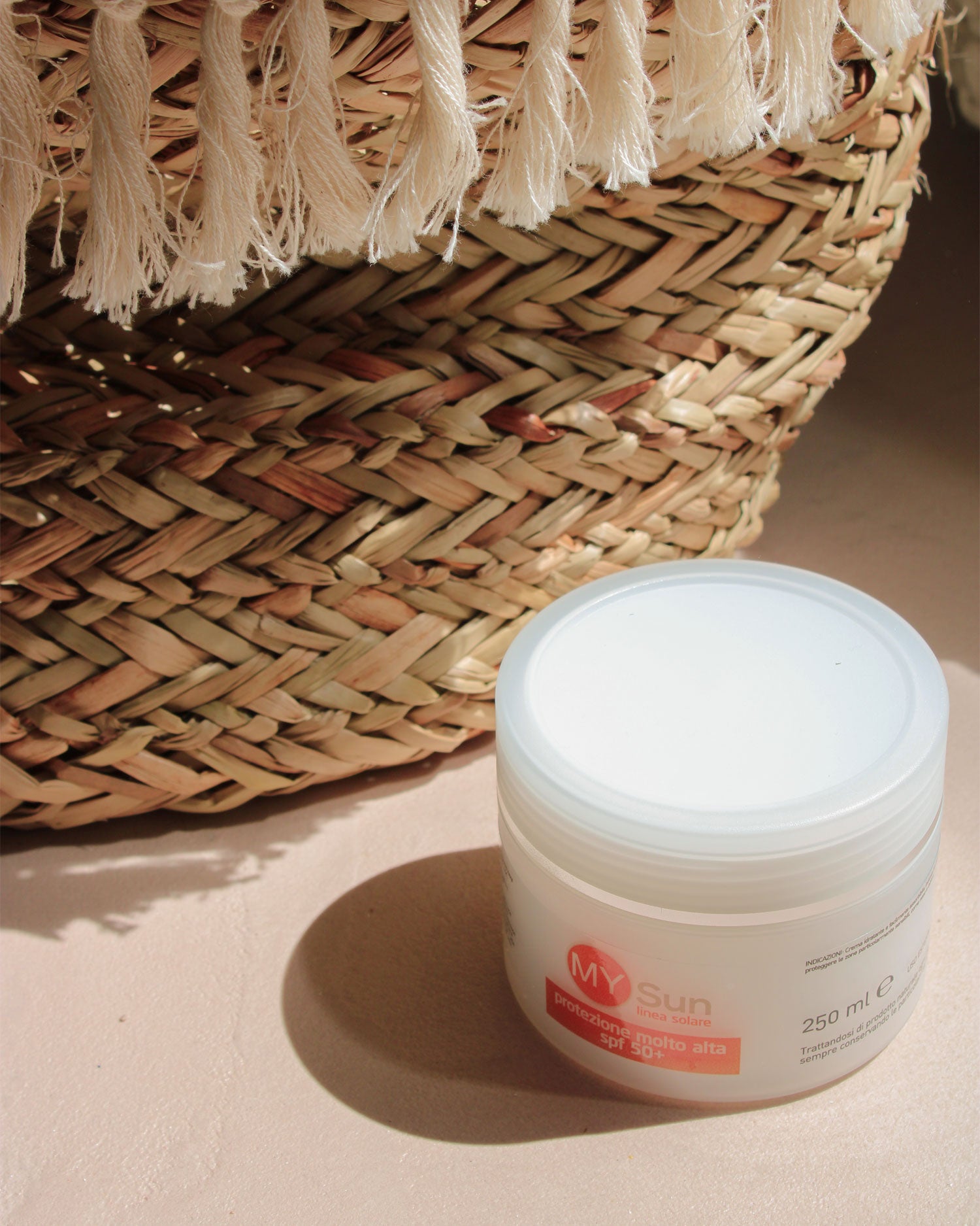 Crema solare viso e corpo protezione molto alta SPF 50+