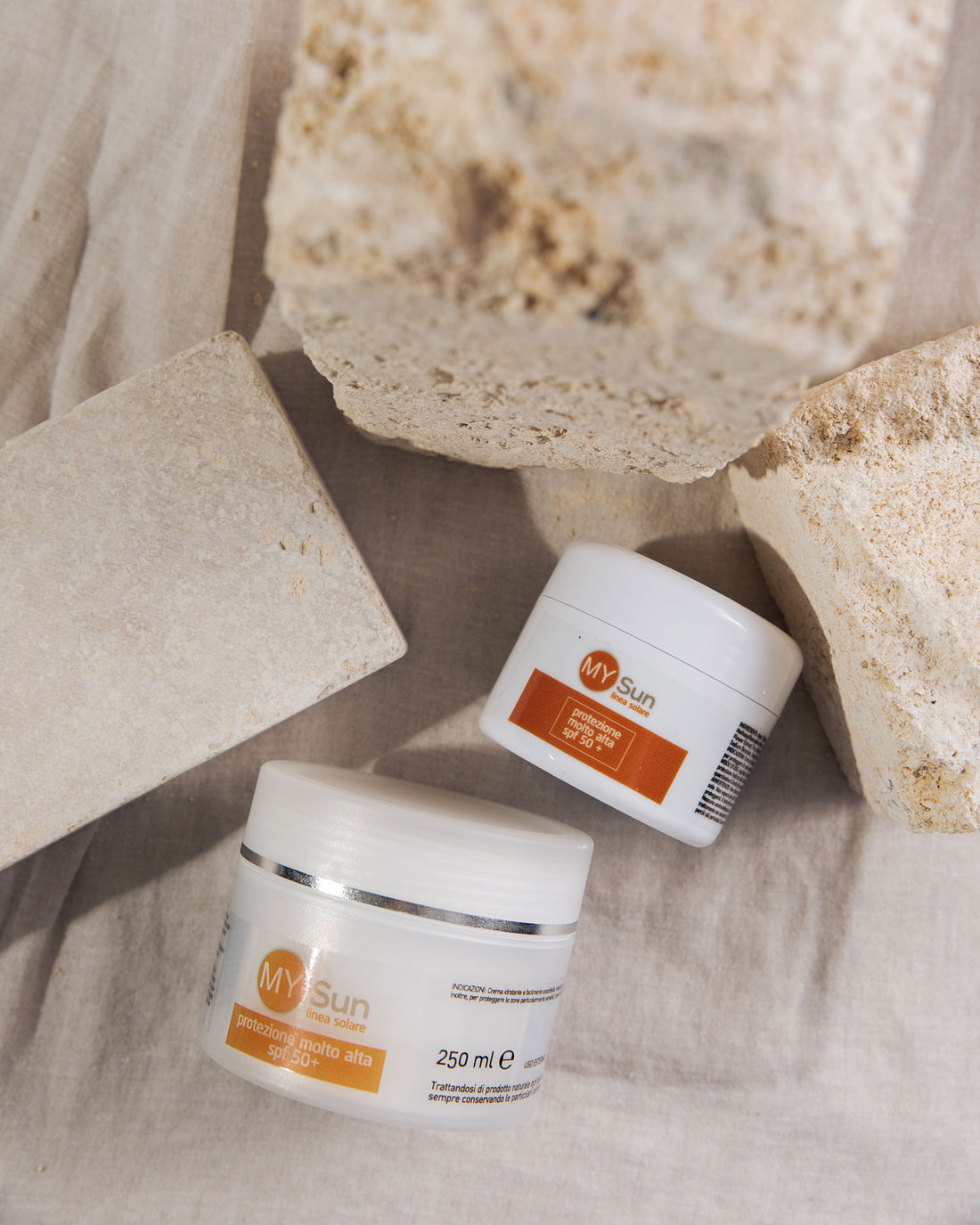 Crema solare viso e corpo protezione molto alta SPF 50+